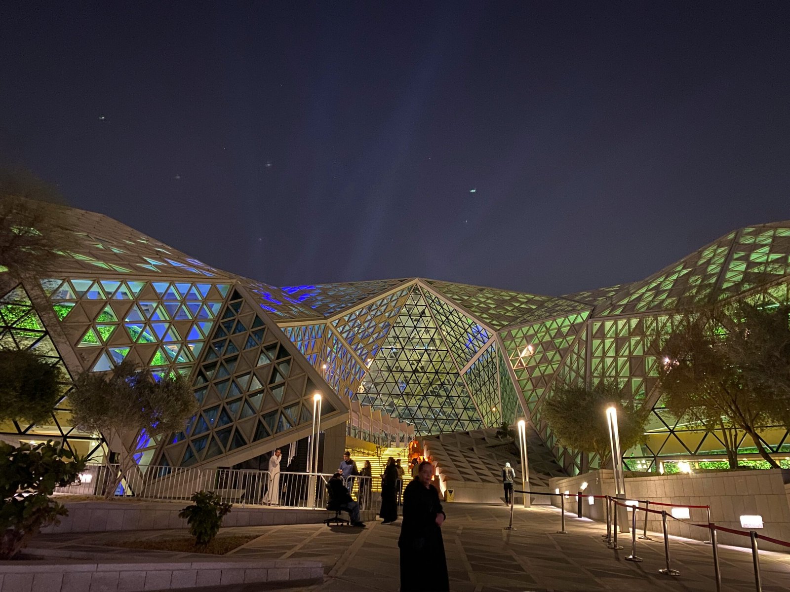 B2G Marketing Saudi Arabia: How Foreign Companies Win Government Contracts in a Multi-Market Kingdom